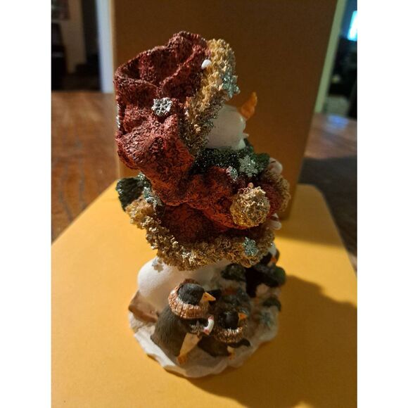 Vintage Holiday Christmas Winter Snowman Figurine Resin 6" with Penguins - Picture 3 of 7